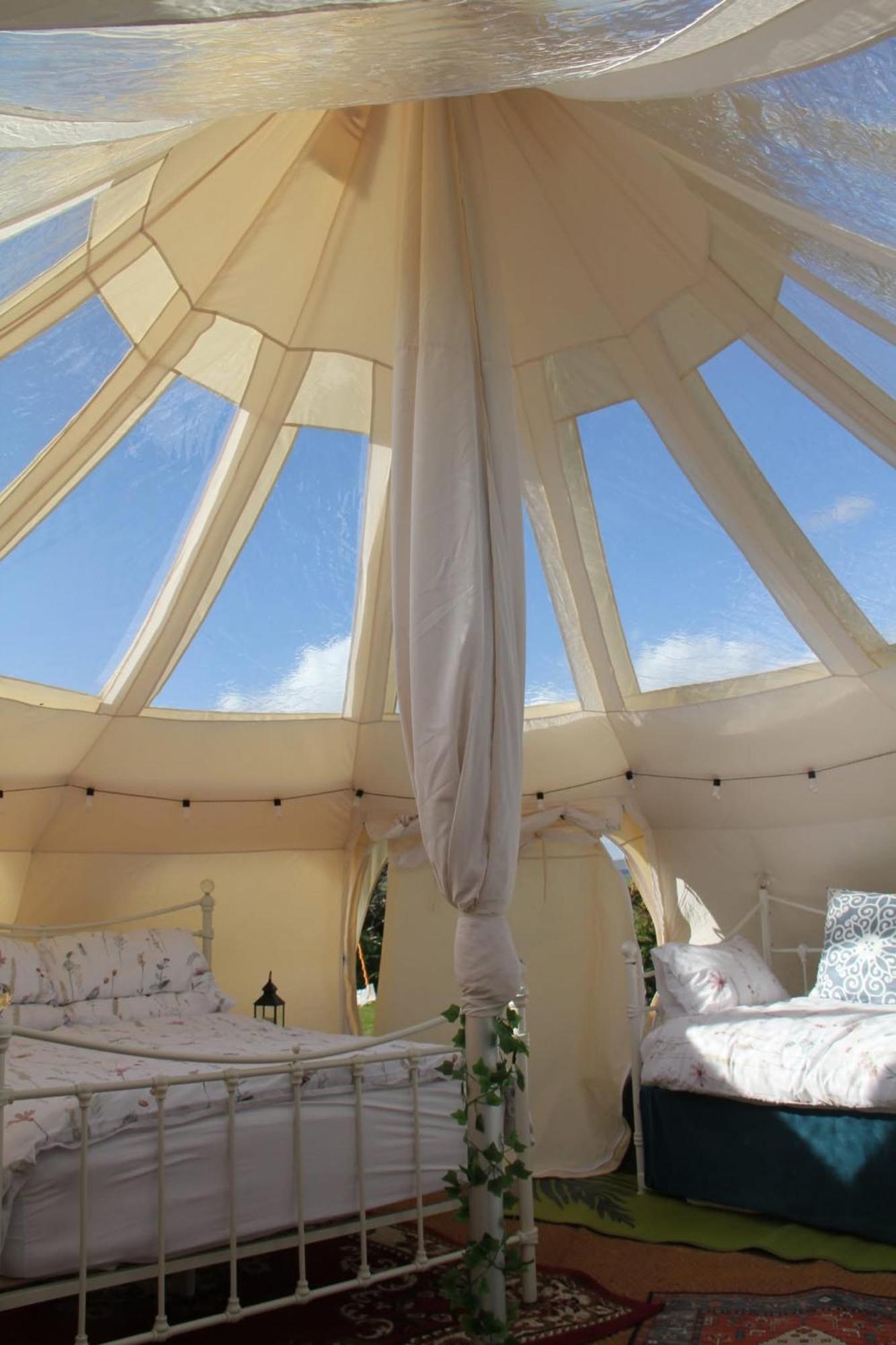 Tal-Y-Fan Farm 6M Stargazer Tent Bridgend  Exteriér fotografie